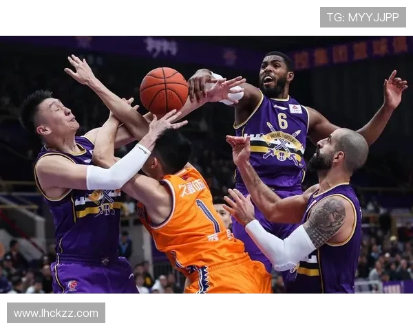 北京篮球队的控制体系与战术解析：提升球队竞争力的关键因素