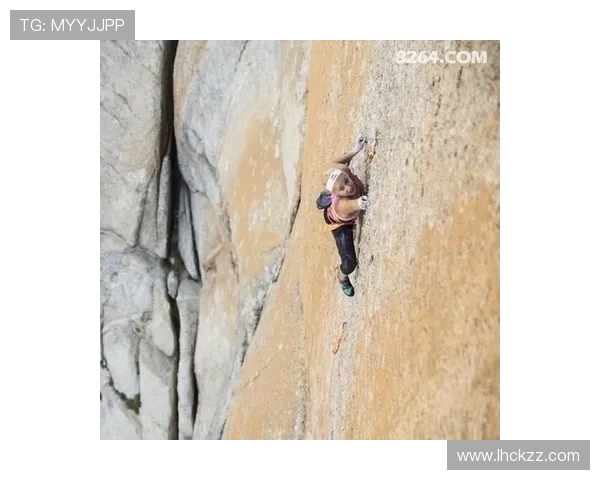 南京攀岩队的灵活性揭秘：挑战极限与团队协作的完美结合