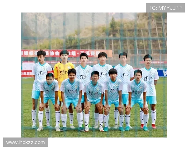 深圳足球队的灵活性探讨与战术创新之路 深圳足球队的灵活性探讨与战术创新之路