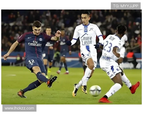 全球足球联赛竞争激烈 聚焦各大联赛球队表现与战术发展 全球足球联赛竞争激烈 聚焦各大联赛球队表现与战术发展