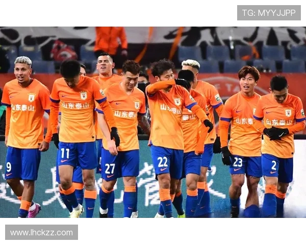 中超激战天海对决上海球队争夺荣耀与未来的关键之战 中超激战天海对决上海球队争夺荣耀与未来的关键之战